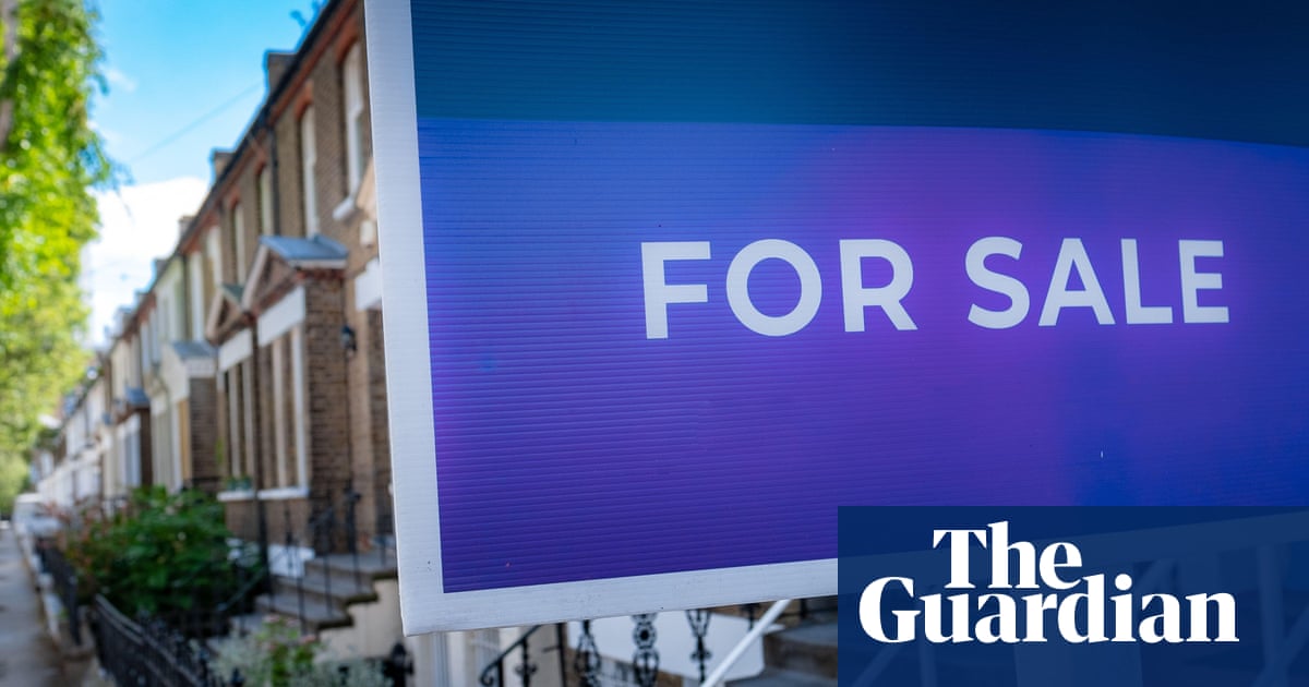 Half of homes in Great Britain taking longer to sell than last year amid mortgage volatility